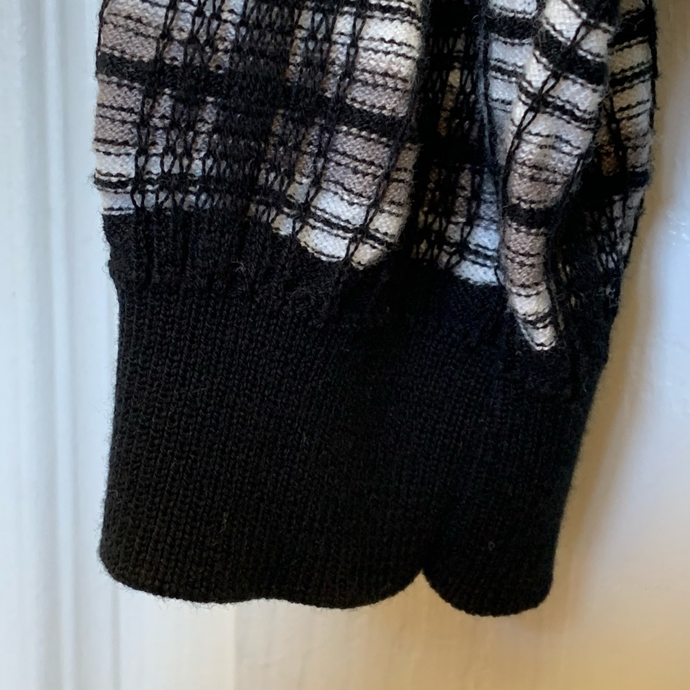 Ellen Tracy Ruffled Cardigan - Picture 6 of 8